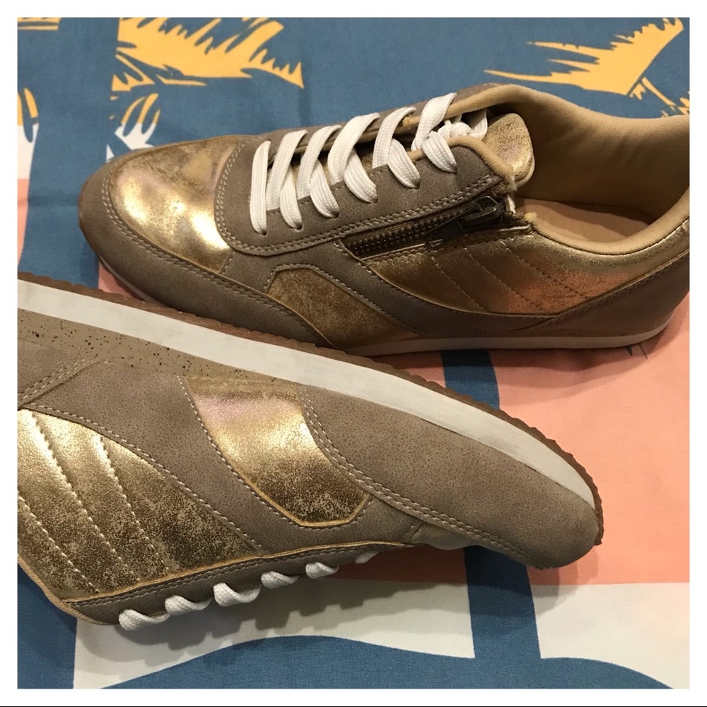 Vintage Style Gold Tennis Shoes - size 7